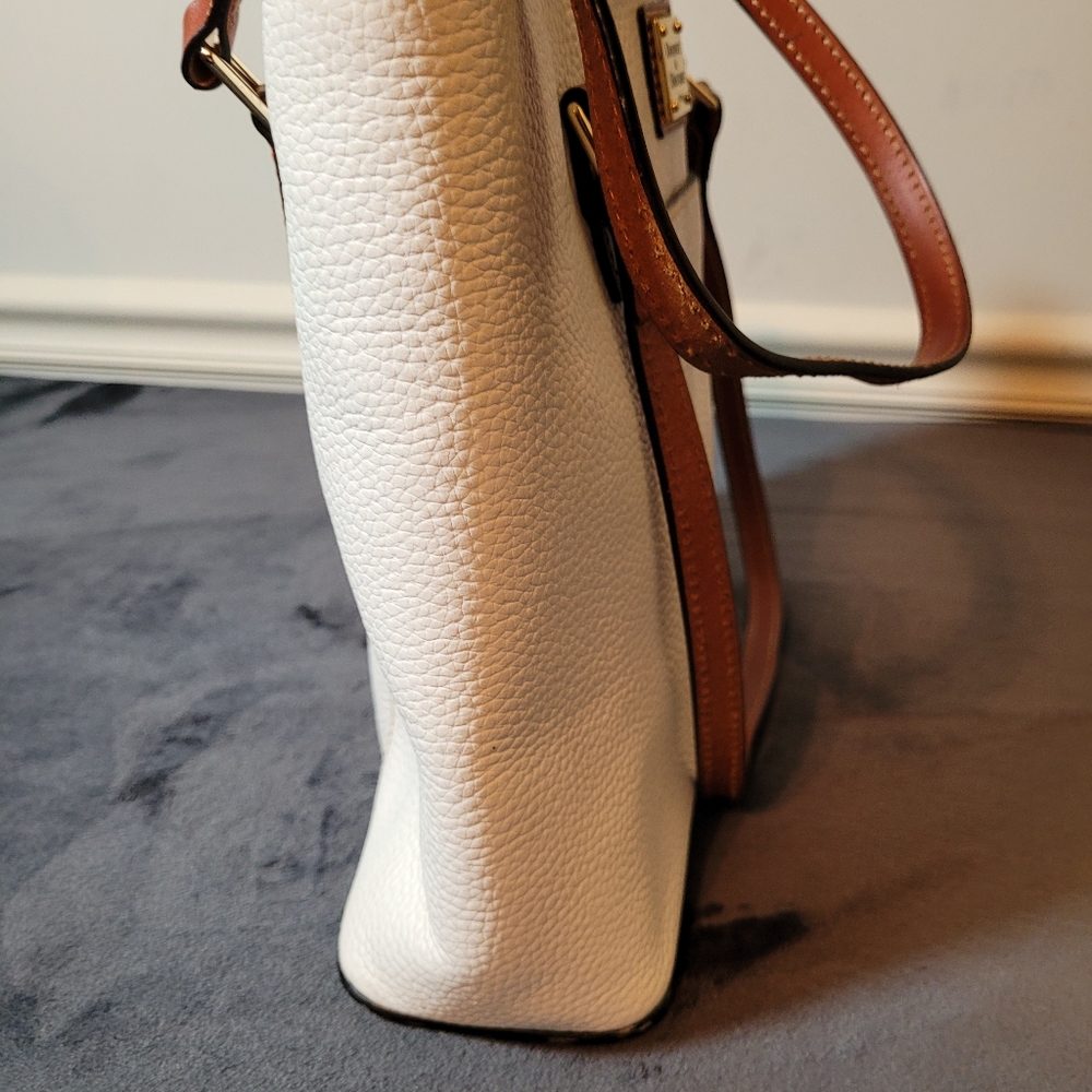 Dooney & Bourke - Picture 14 of 14